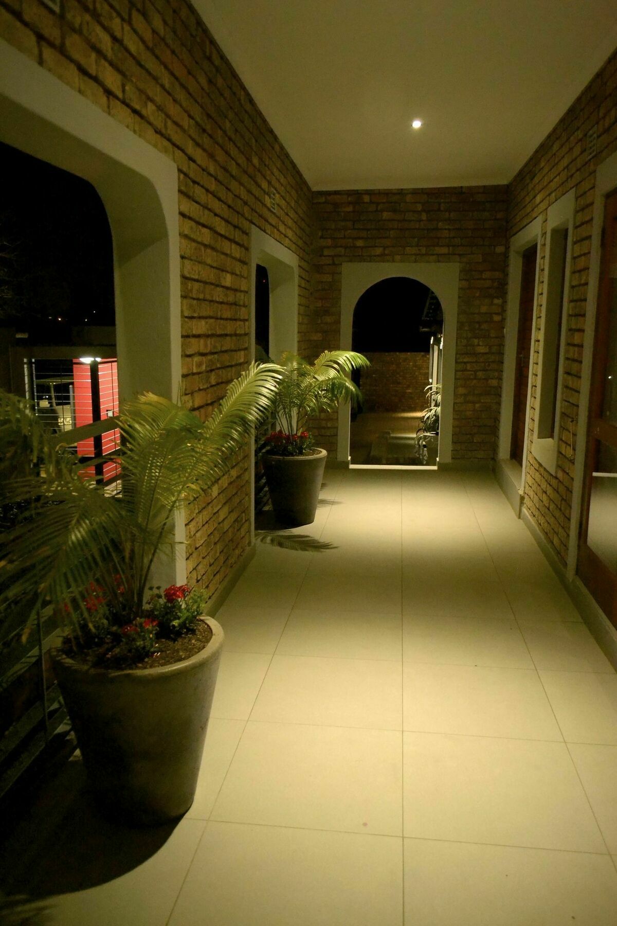 Yalla Yalla Boutique Hotel Witbank Exterior photo